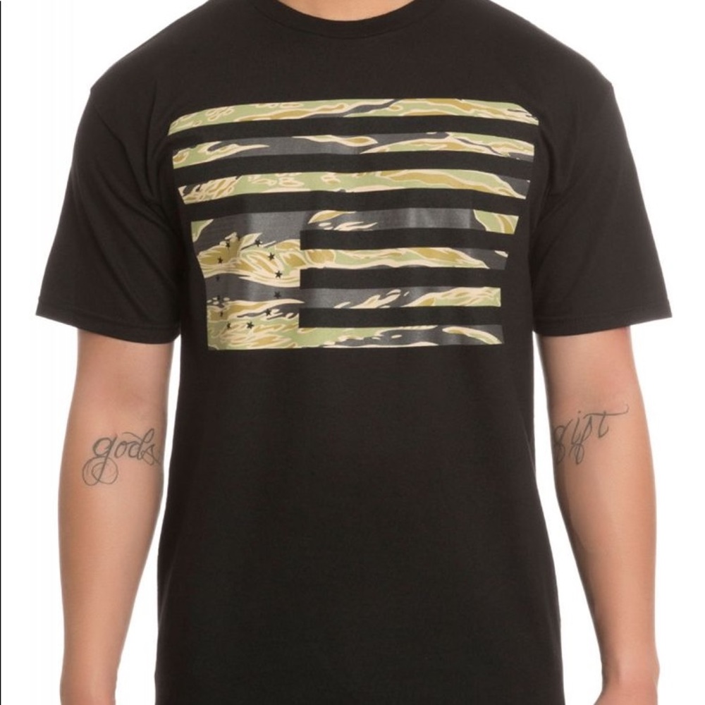 Black Scale T-shirt Medium - Tiger Camo Rebel Flag